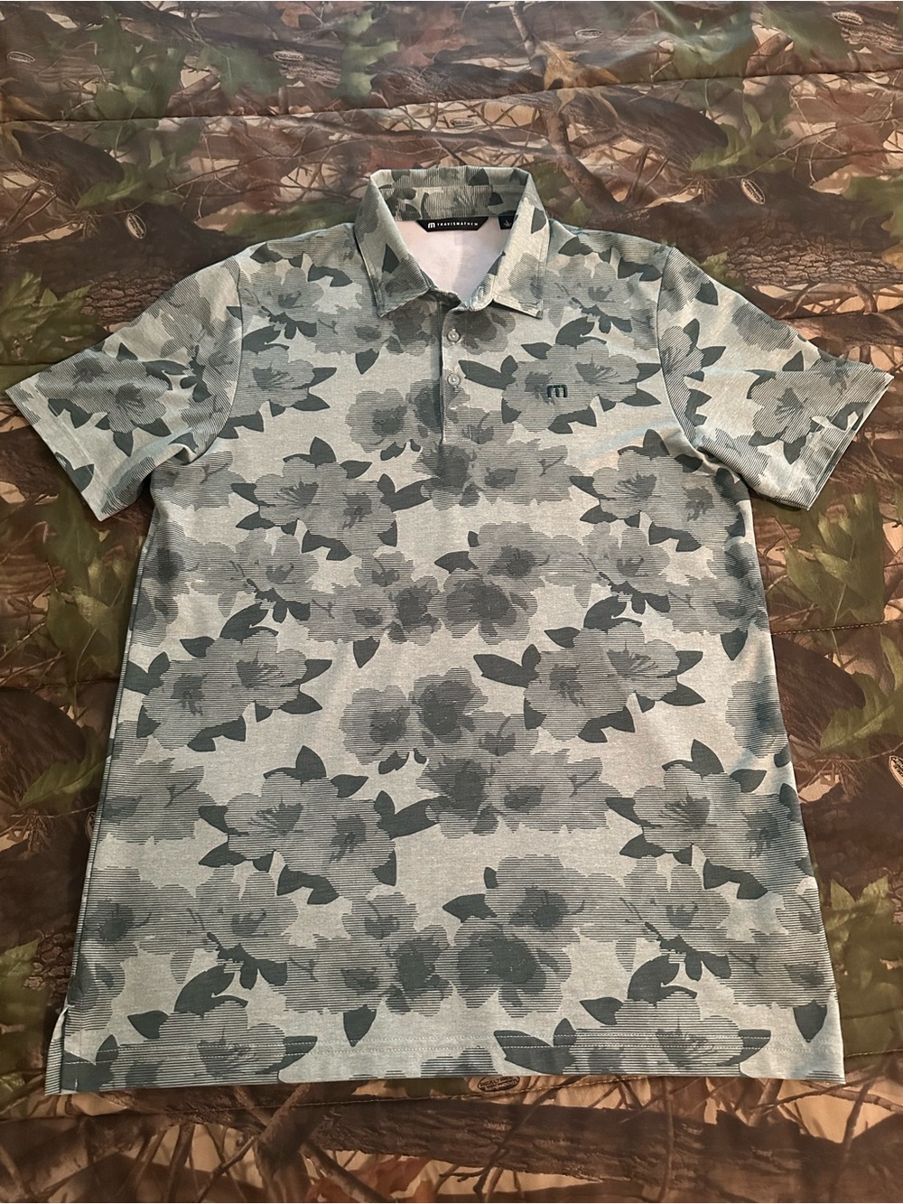 Travis Mathew Men’s Green Floral Short-Sleeve Polo